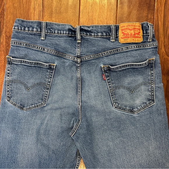 Levi’s 550 Men’s Relaxed Fit Jeans. Size 40x36 - Picture 5 of 13